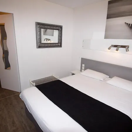 Cit'hotel Les Eleis 3* Saint-Martin-de-Fraigneau