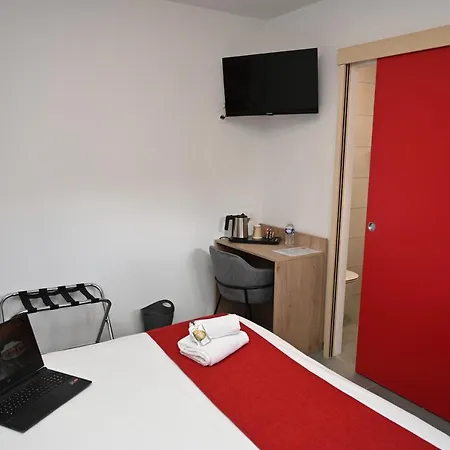 Cit'hotel Les Eleis Hotel