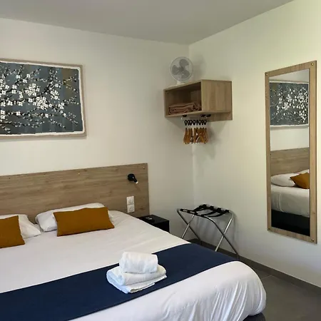 فندق Cit'hotel Les Eleis Saint-Martin-de-Fraigneau