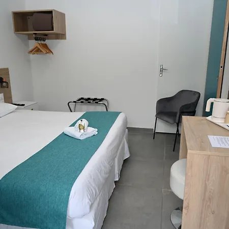 Cit'hotel Les Eleis Отель