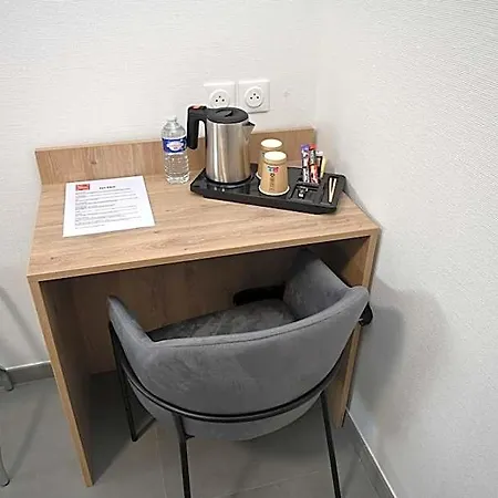 Cit'hotel Les Eleis 3* Saint-Martin-de-Fraigneau