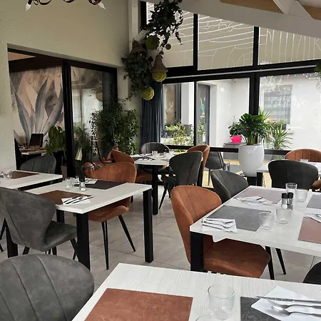 Cit'hotel Les Eleis Saint-Martin-de-Fraigneau