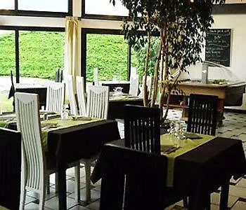 Cit'hotel Les Eleis فندق Saint-Martin-de-Fraigneau